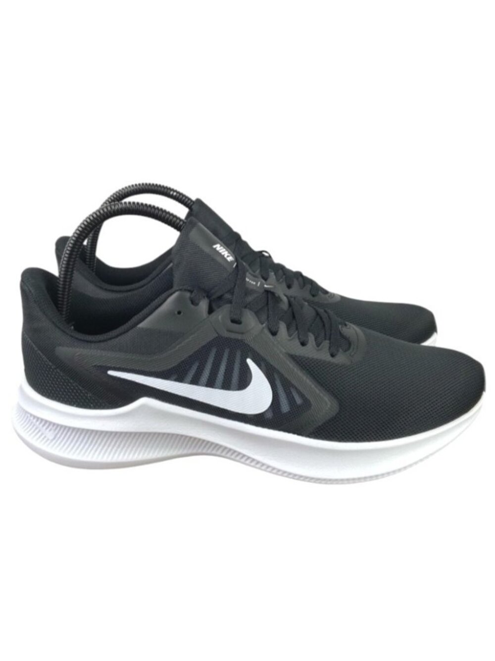 Nike Downshifter 10 Black Lihhtweight Running Shoes NWOB Big Kid Sz5
